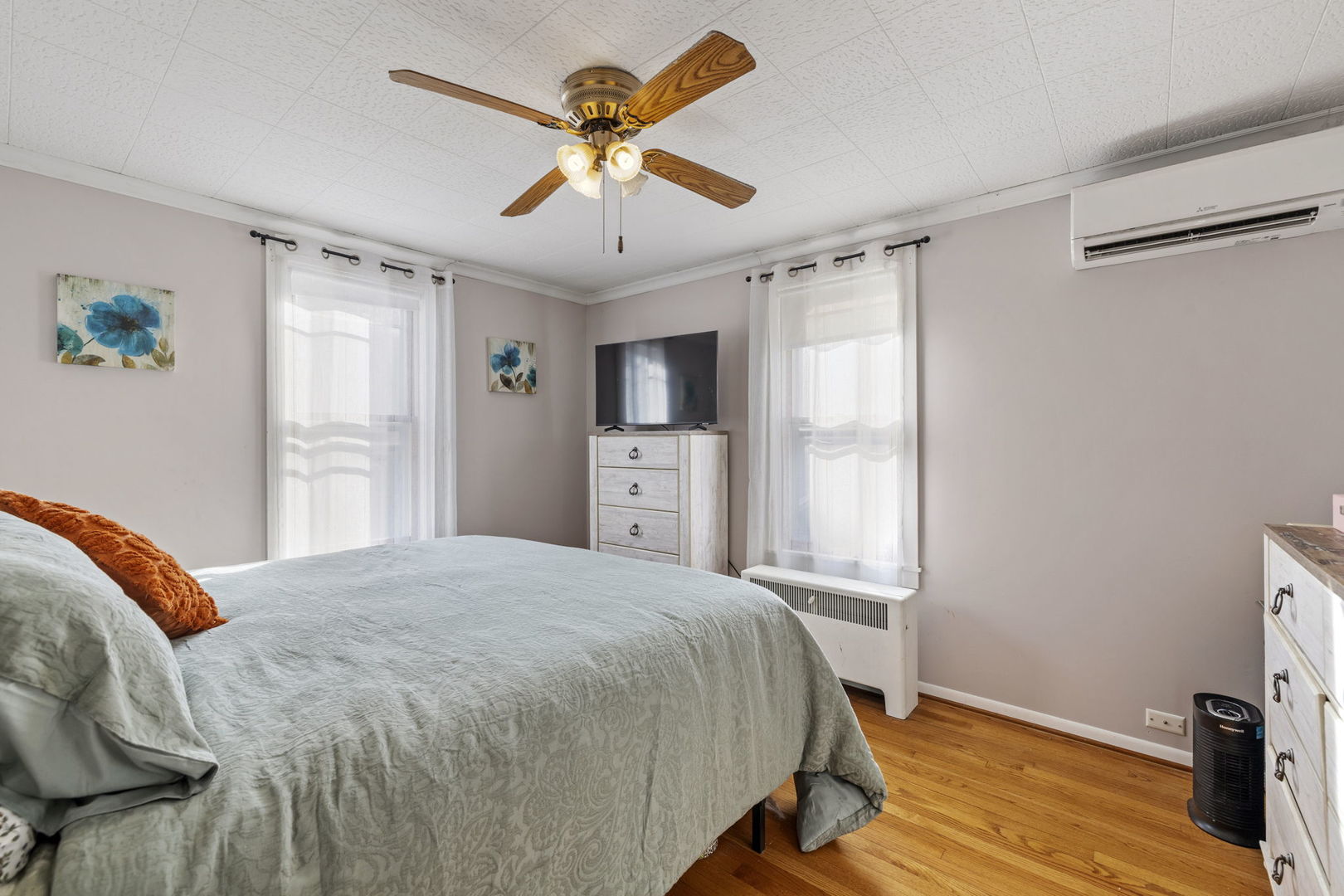 202 Hickory Street, New Lenox, IL 60451