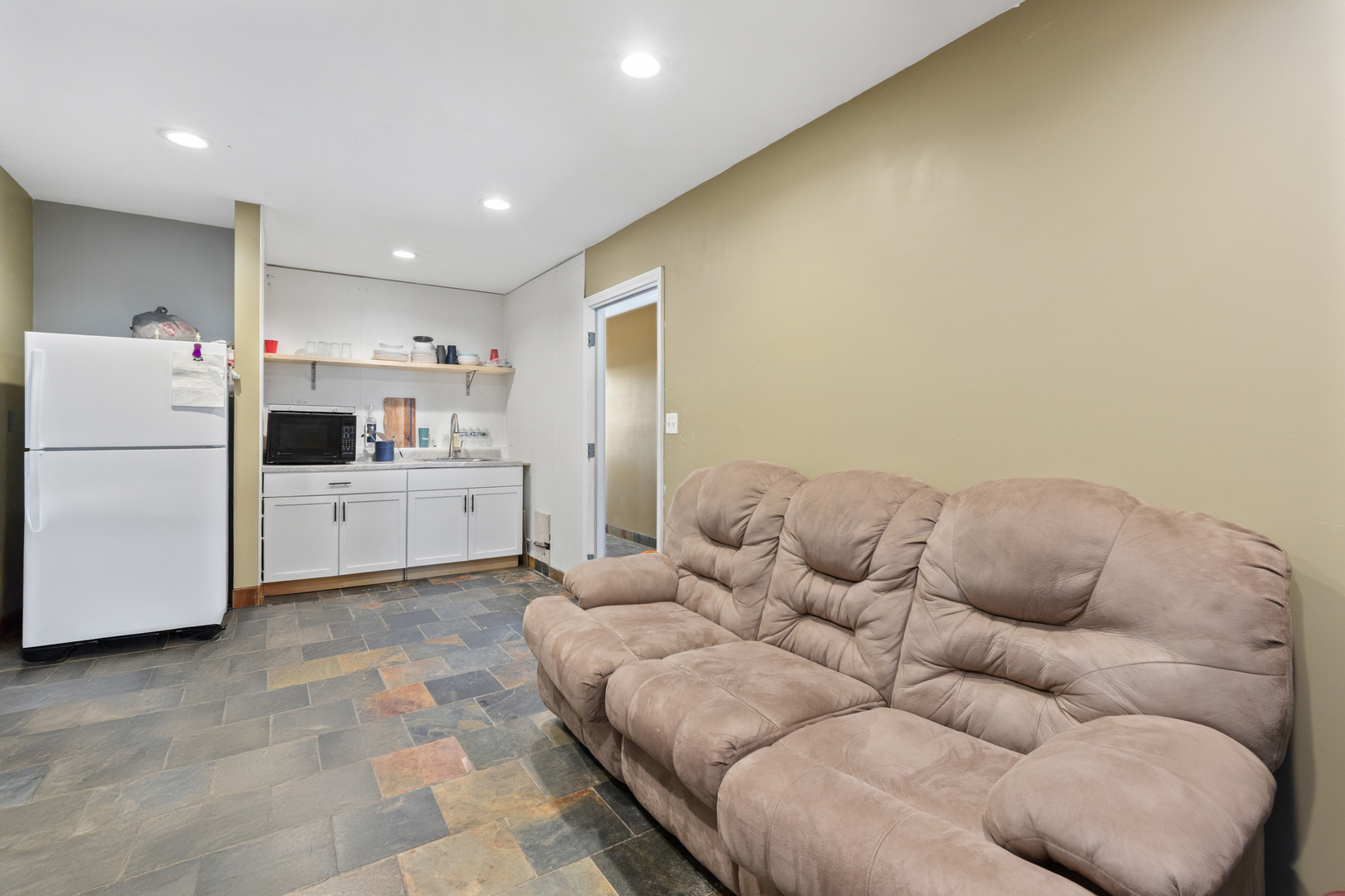 27802 N Owens Road, Mundelein, IL 60060