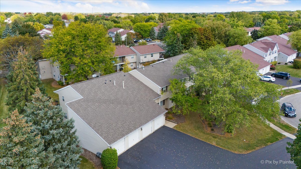 48 N Victoria Lane #B, Streamwood, IL 60107