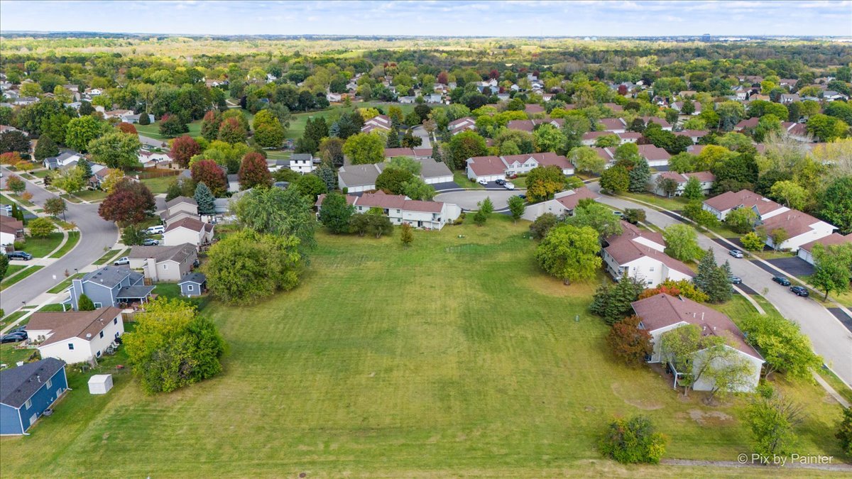 48 N Victoria Lane #B, Streamwood, IL 60107