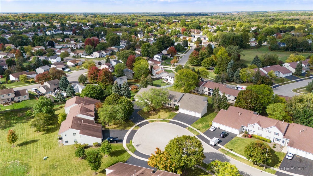 48 N Victoria Lane #B, Streamwood, IL 60107