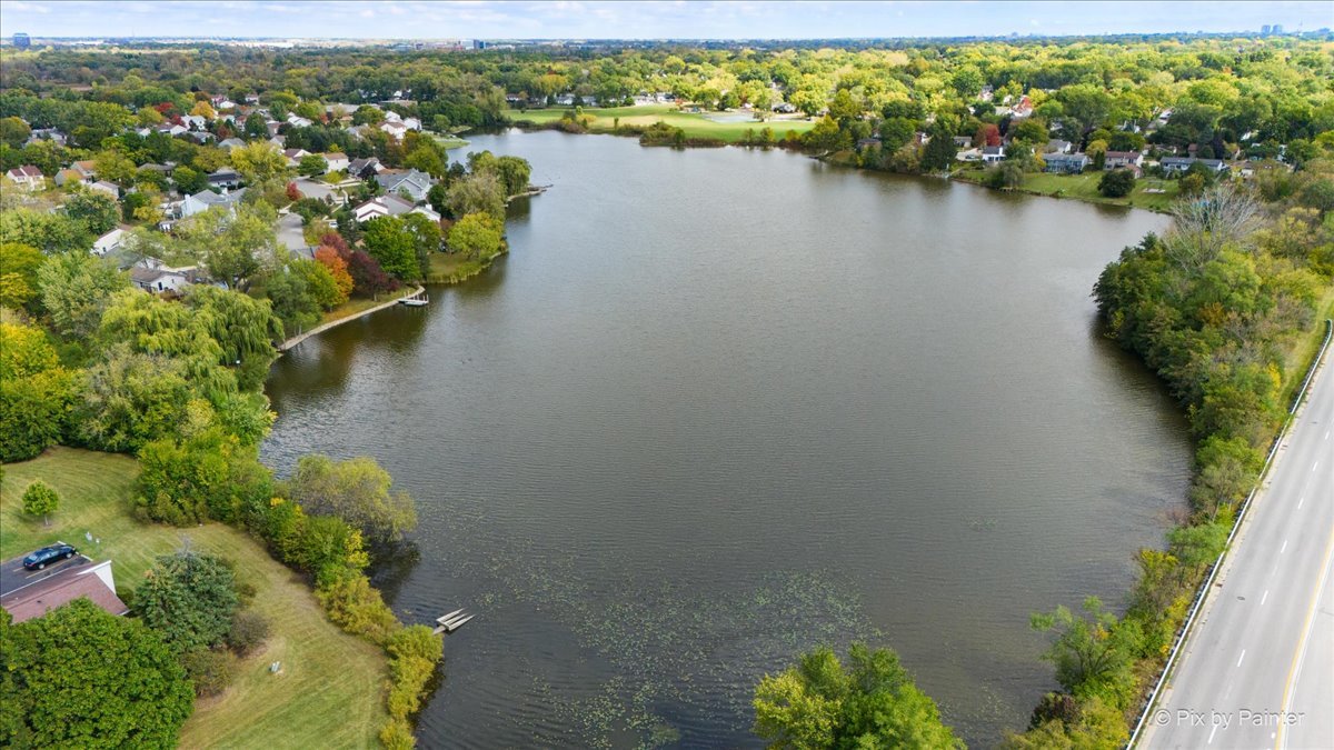 48 N Victoria Lane #B, Streamwood, IL 60107