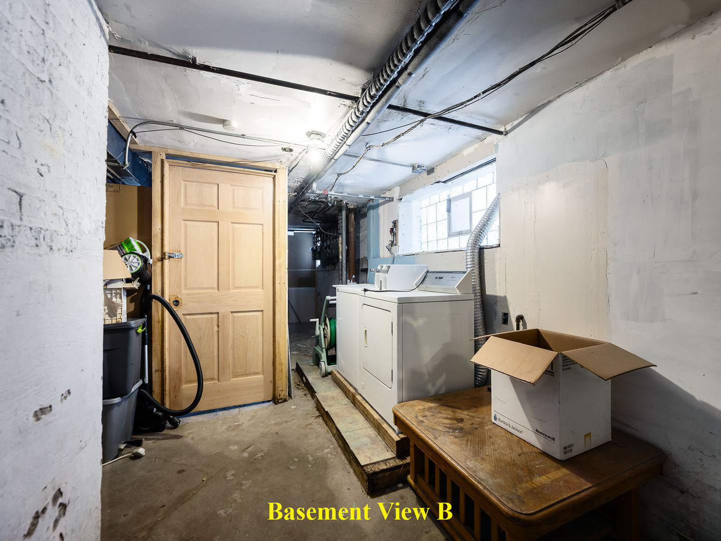 6212 N Sacramento Avenue, Chicago, IL 60659