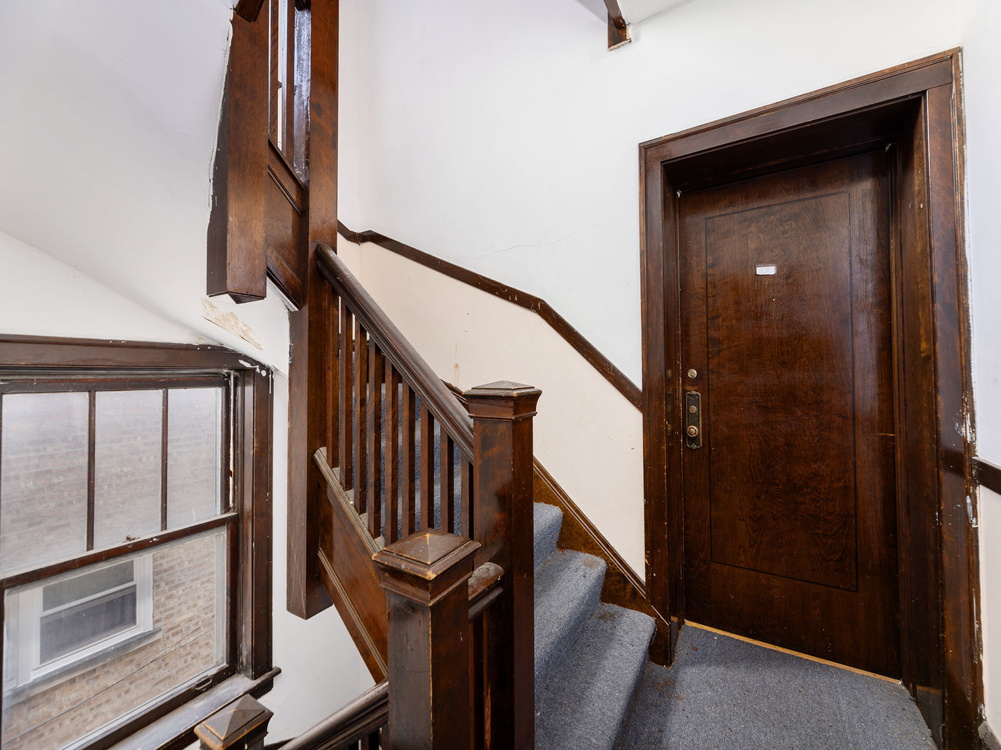 6212 N Sacramento Avenue, Chicago, IL 60659