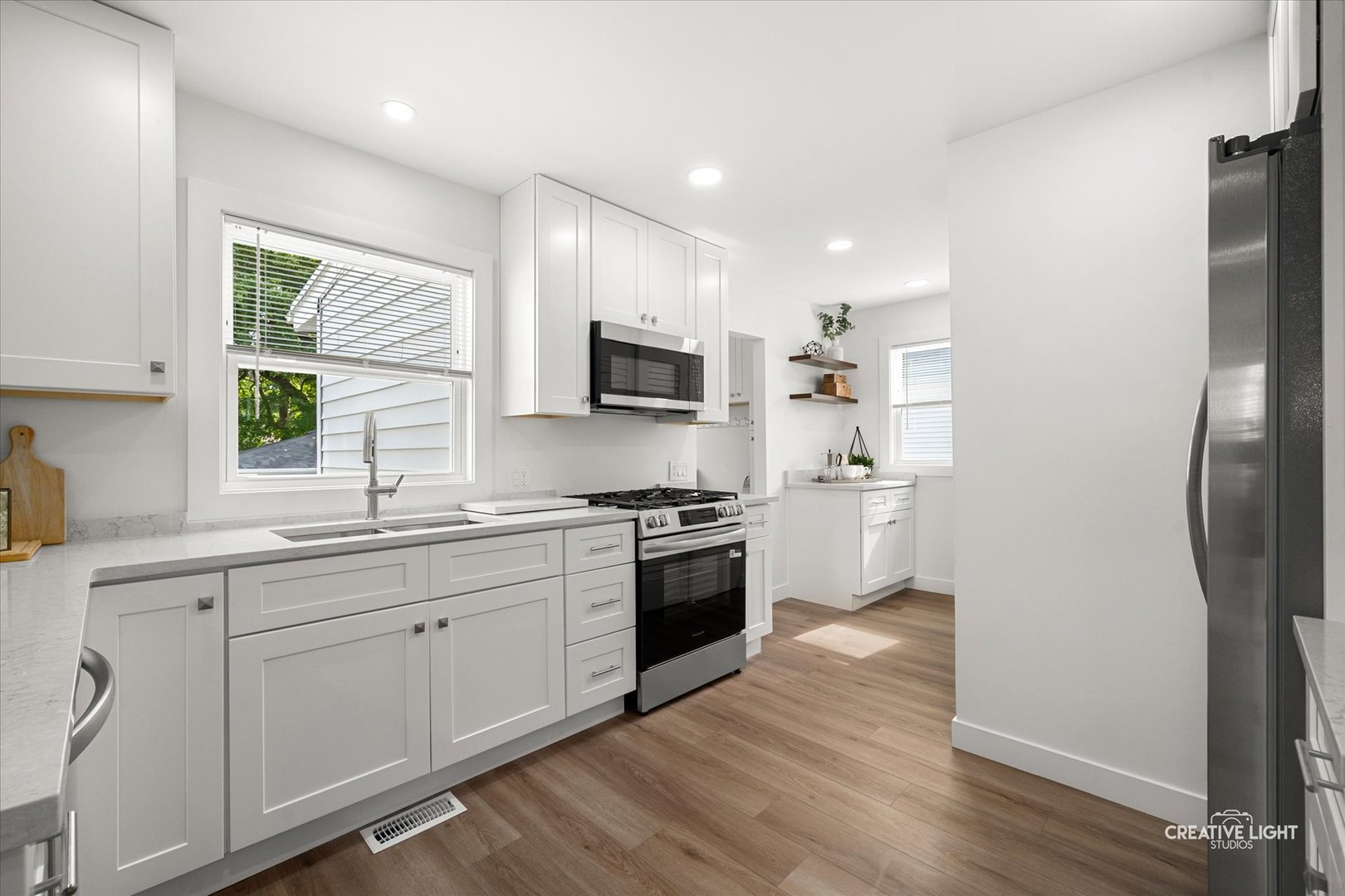 5505 Pershing Avenue, Downers Grove, IL 60515