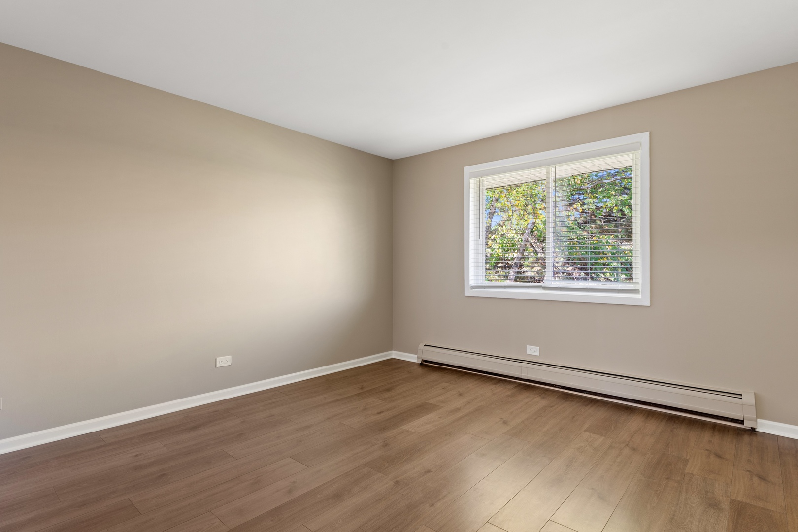514 Brookside Drive #C, Westmont, IL 60559