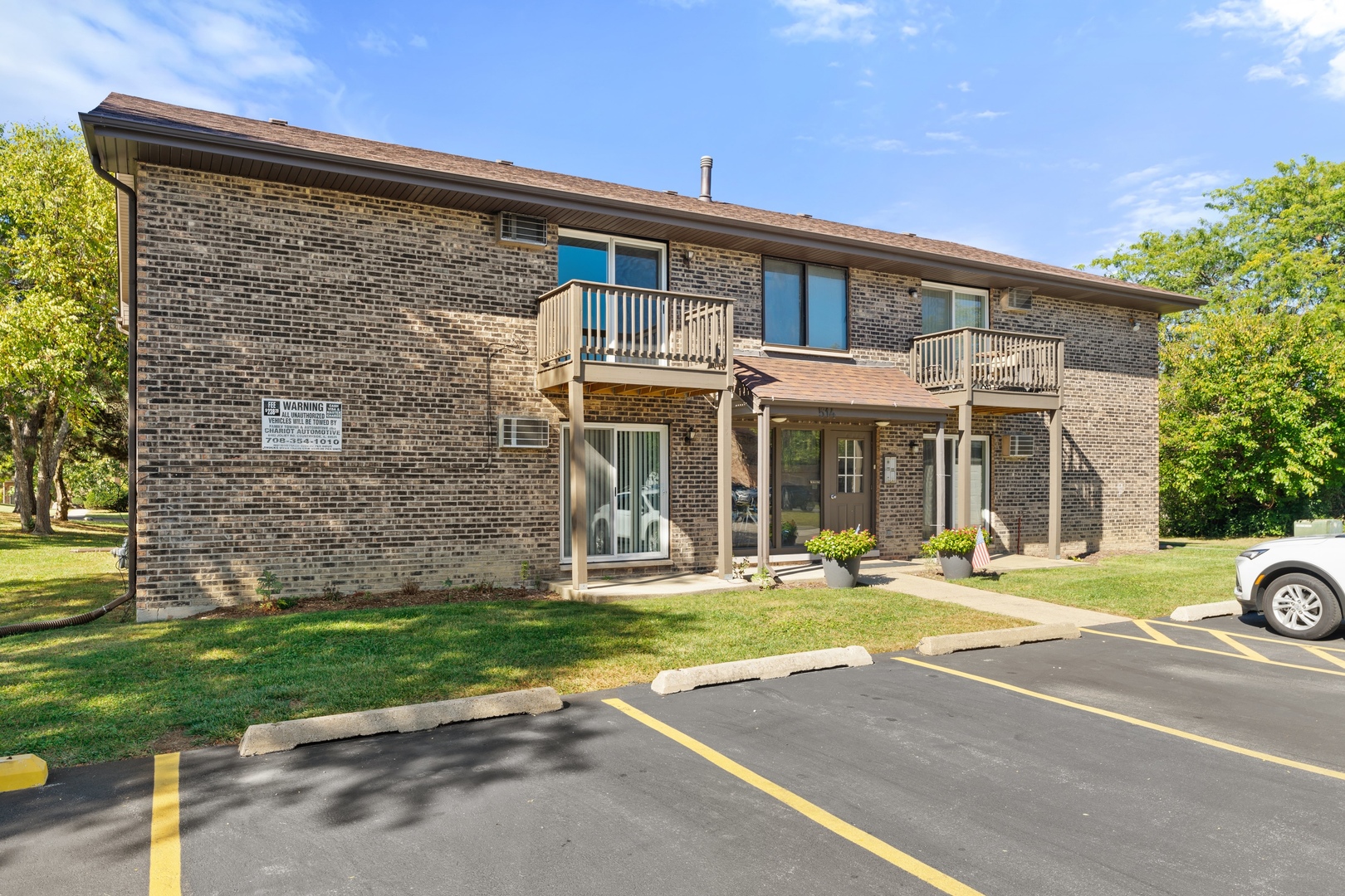 514 Brookside Drive #C, Westmont, IL 60559