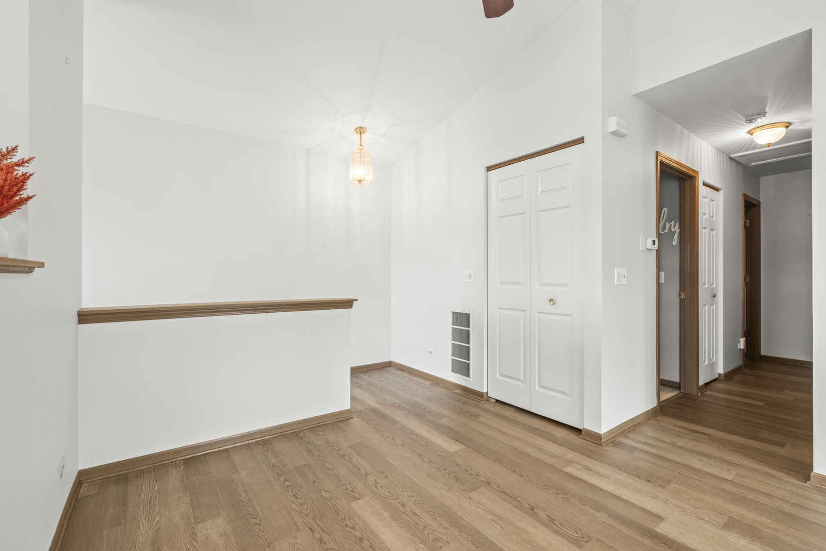 7059 S STRATTON Lane, Gurnee, IL 60031