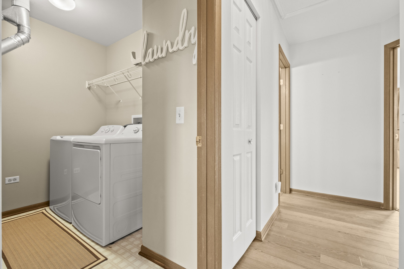 7059 S STRATTON Lane, Gurnee, IL 60031