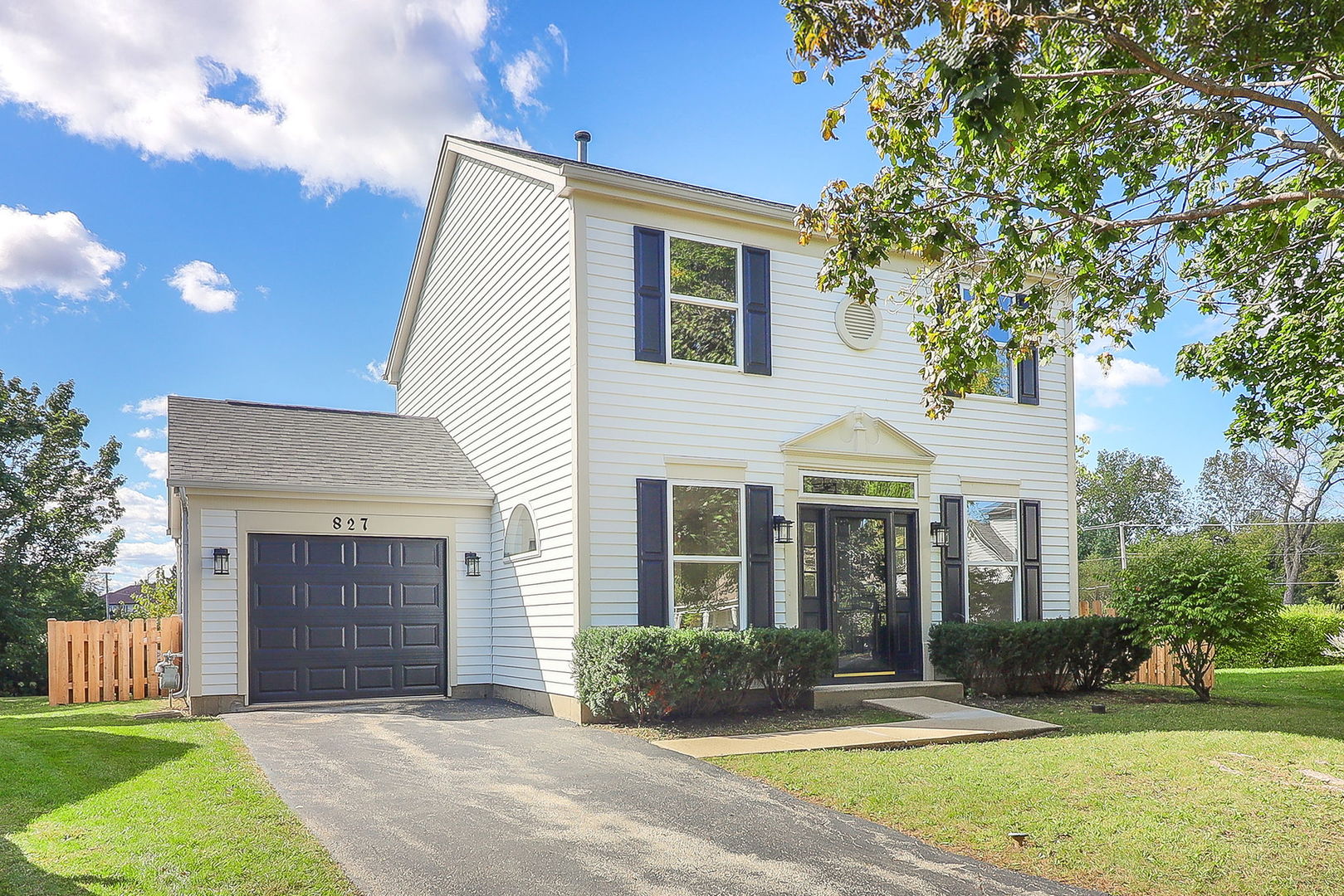 827 Easton Court, Grayslake, IL 60030