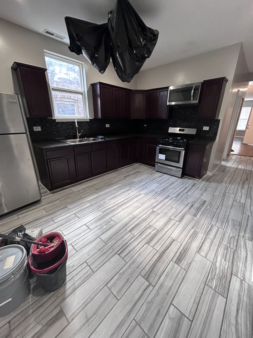 7139 S Parnell Avenue, Chicago, IL 60621