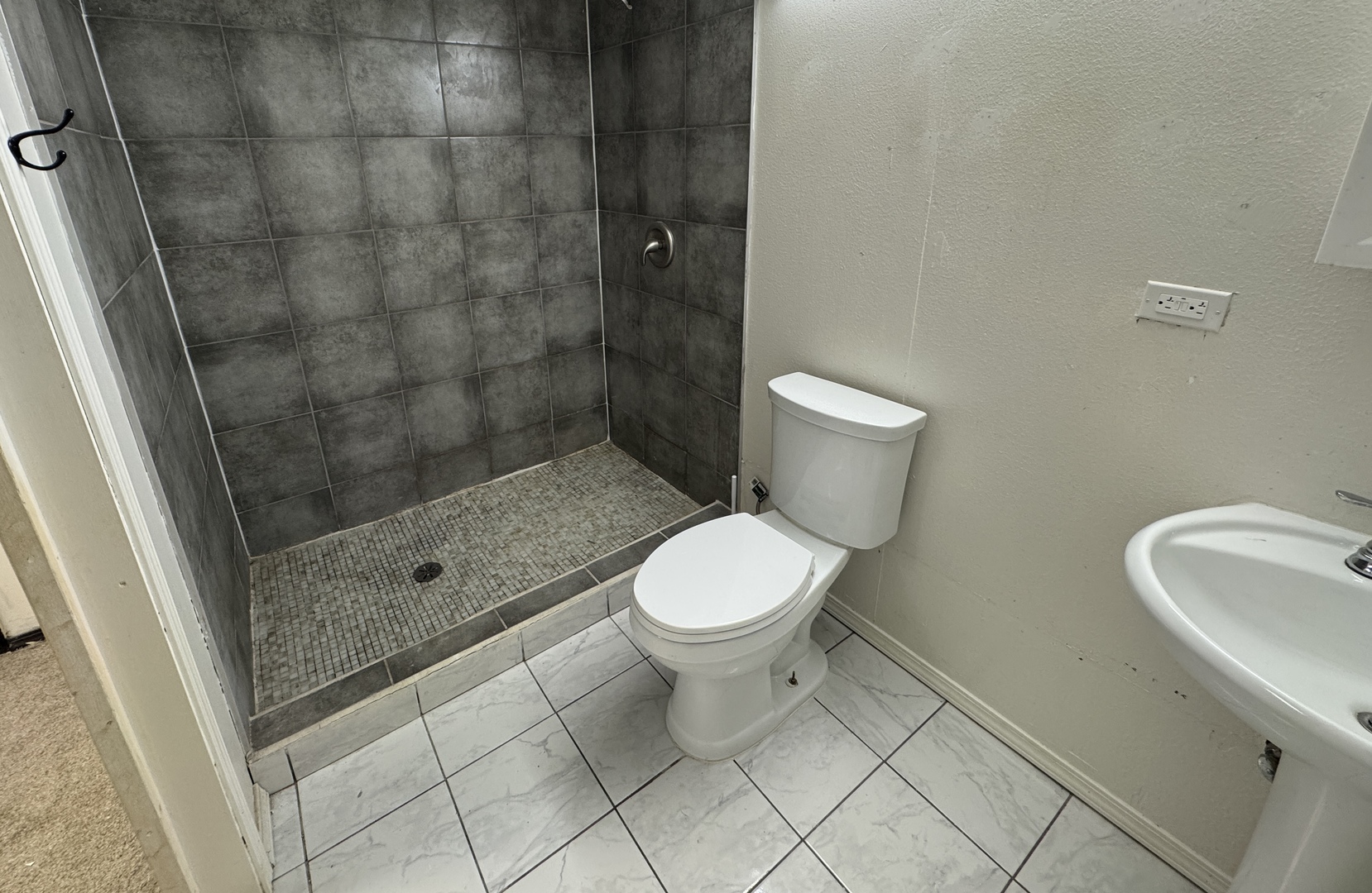 18434 Torrence Avenue #BSMT, Lansing, IL 60438