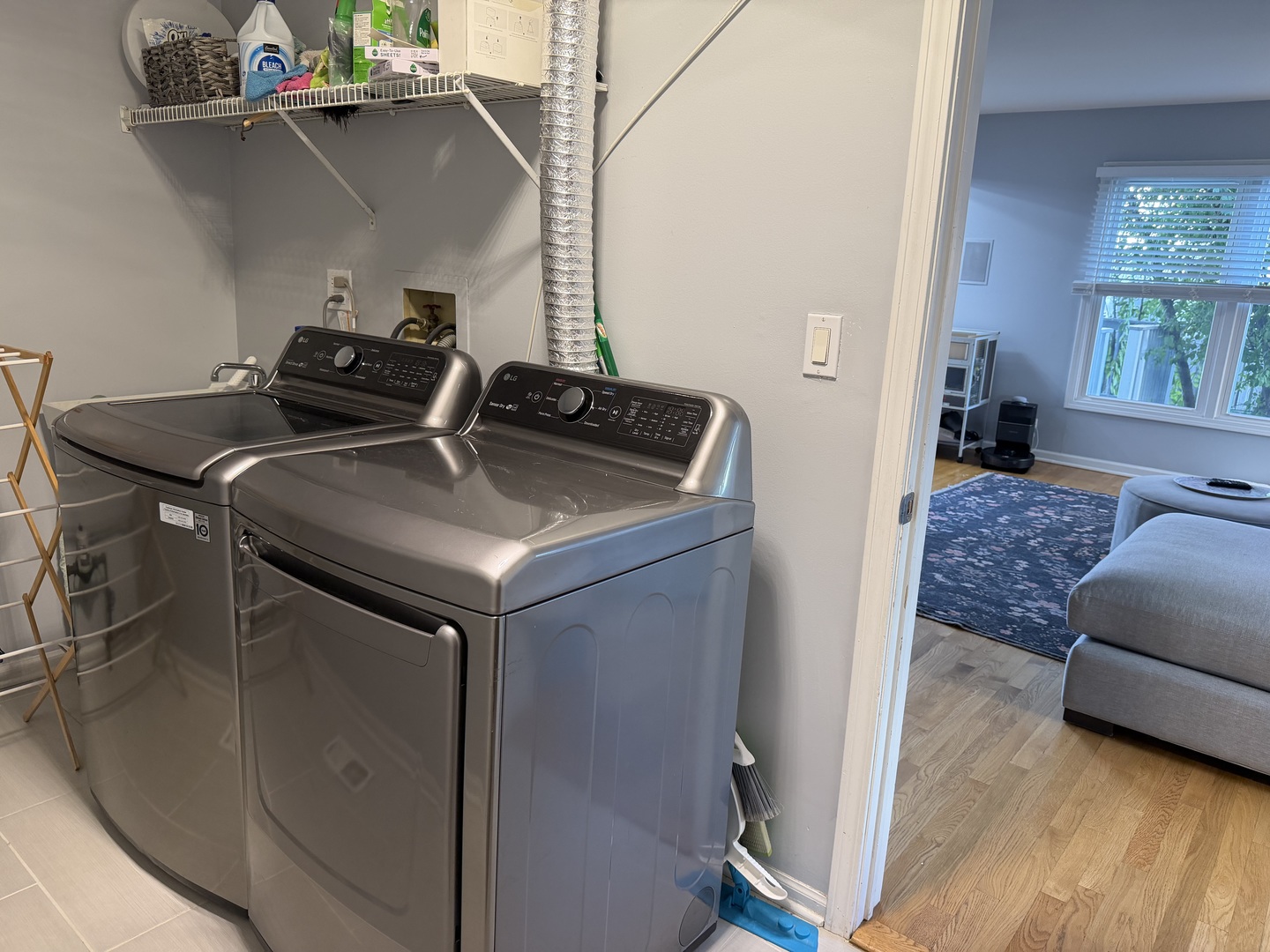 14 Newtown Drive, Buffalo Grove, IL 60089