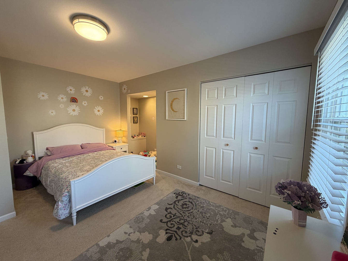 14 Newtown Drive, Buffalo Grove, IL 60089