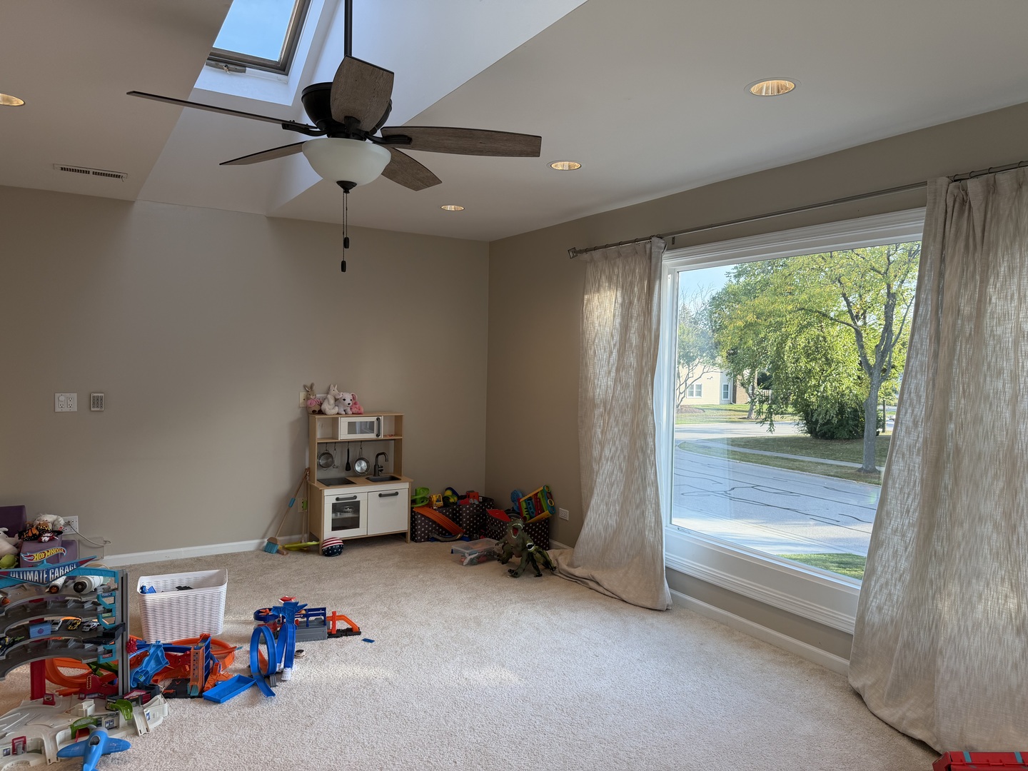 14 Newtown Drive, Buffalo Grove, IL 60089