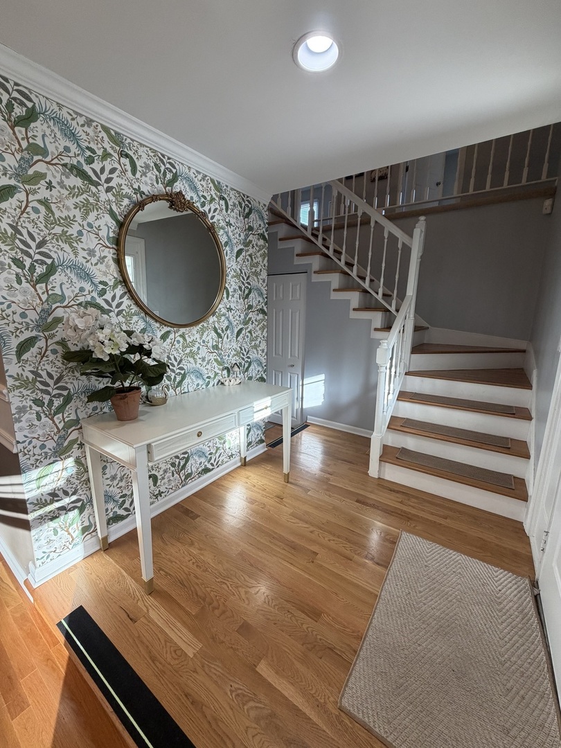 14 Newtown Drive, Buffalo Grove, IL 60089