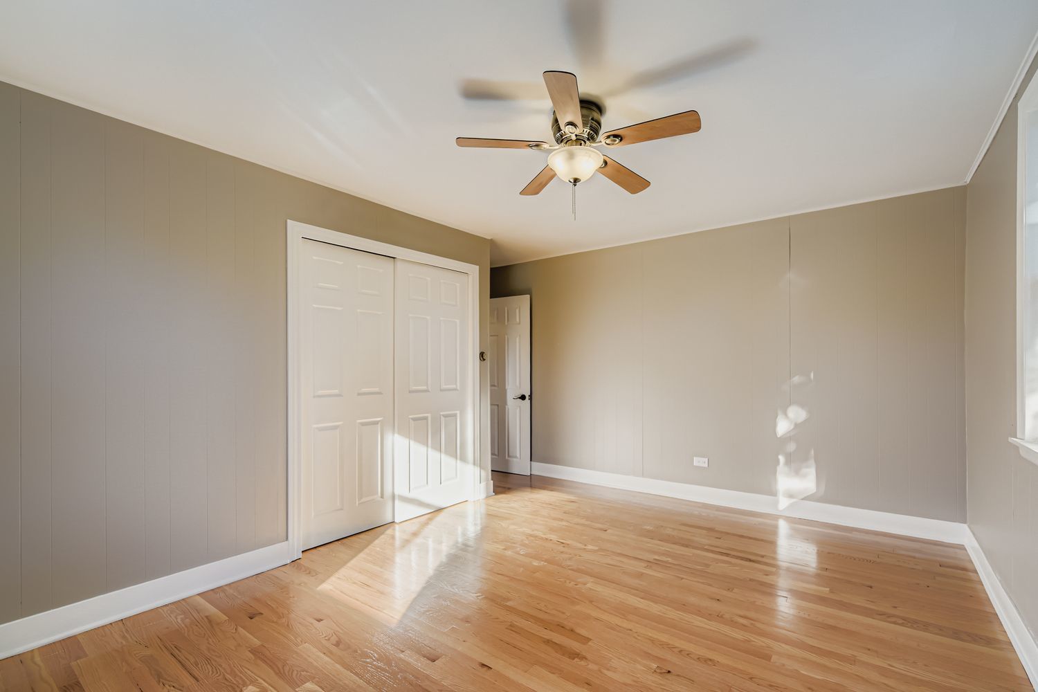 9258 S Sacramento Avenue, Evergreen Park, IL 60805