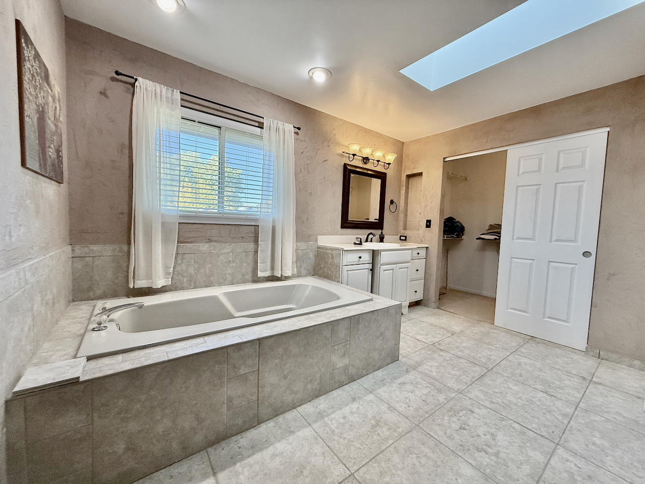 1664 Brighton Drive, Mundelein, IL 60060