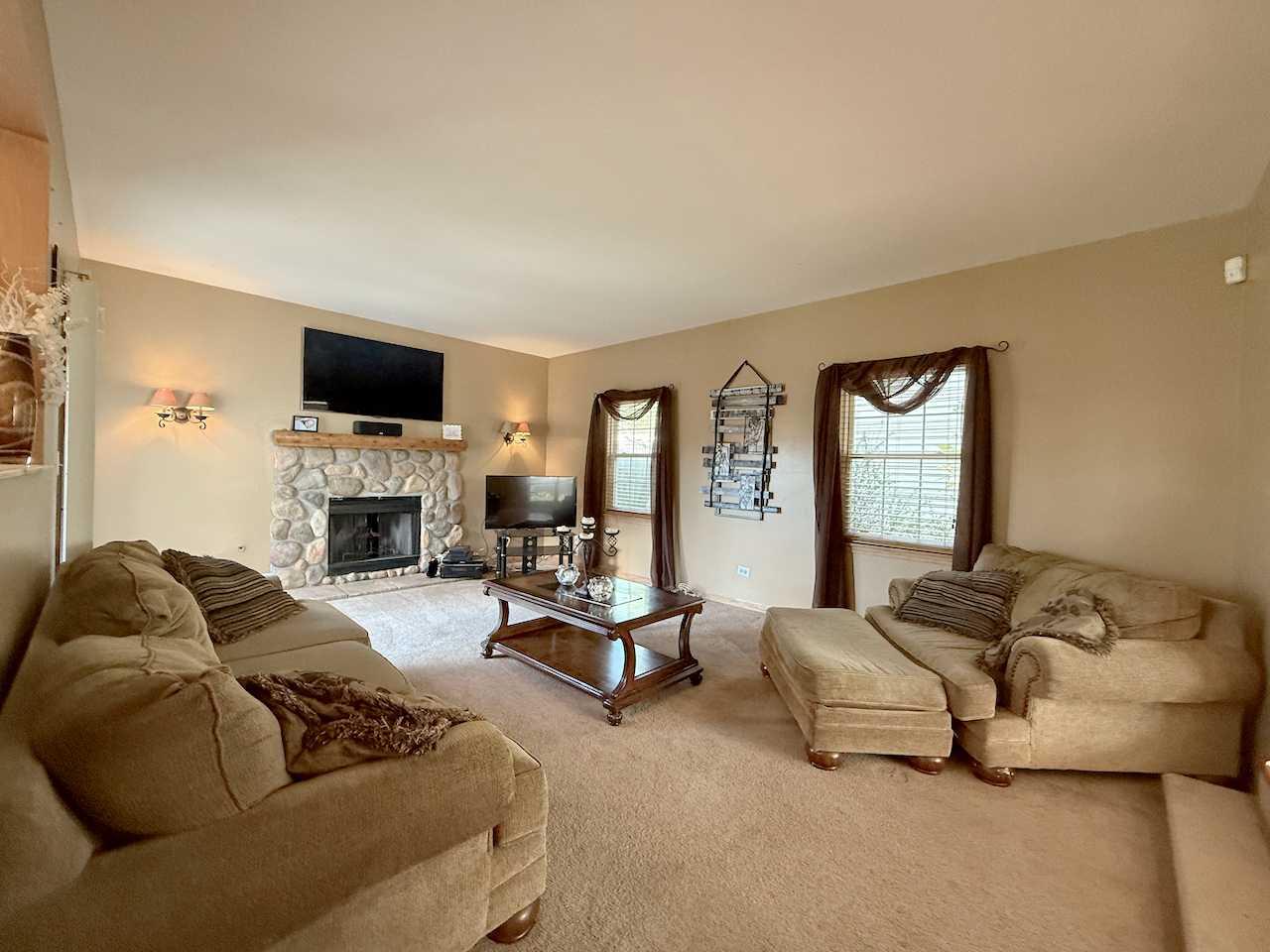 1664 Brighton Drive, Mundelein, IL 60060