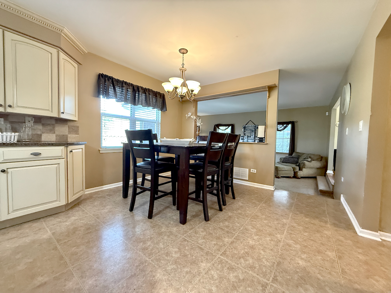 1664 Brighton Drive, Mundelein, IL 60060