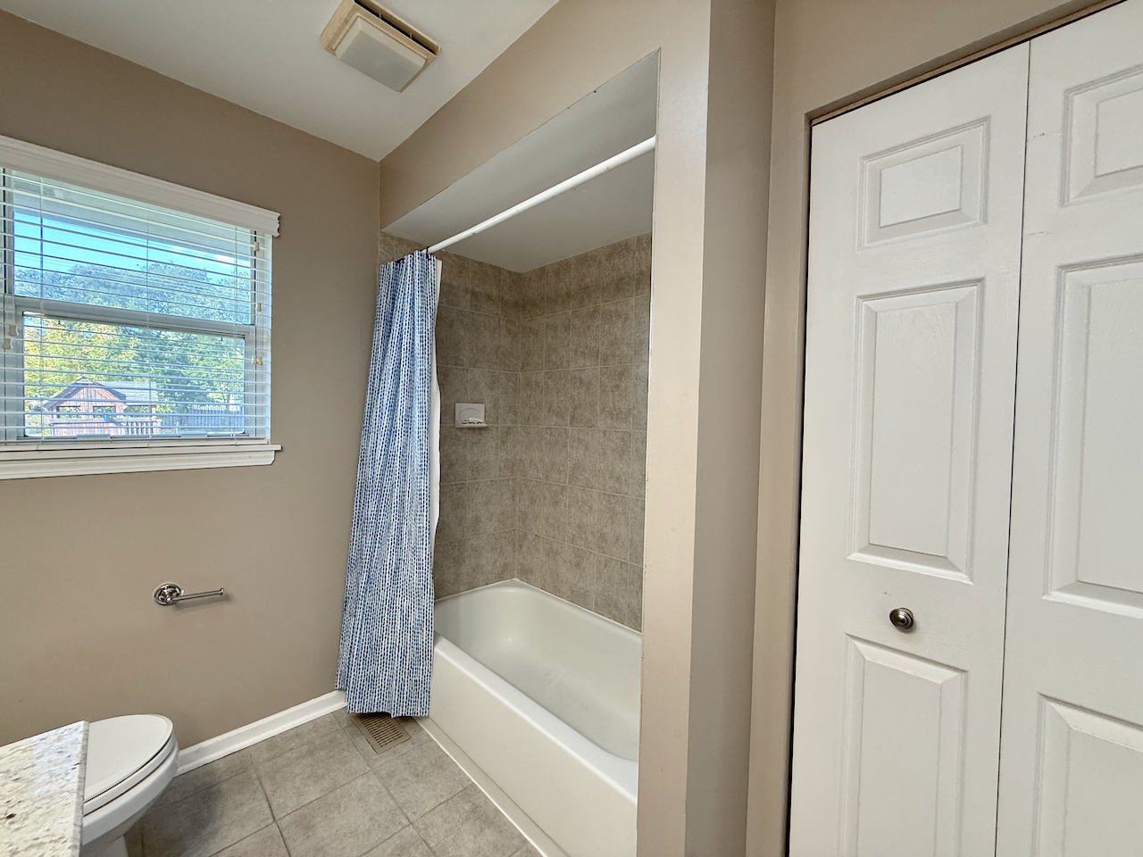 1664 Brighton Drive, Mundelein, IL 60060