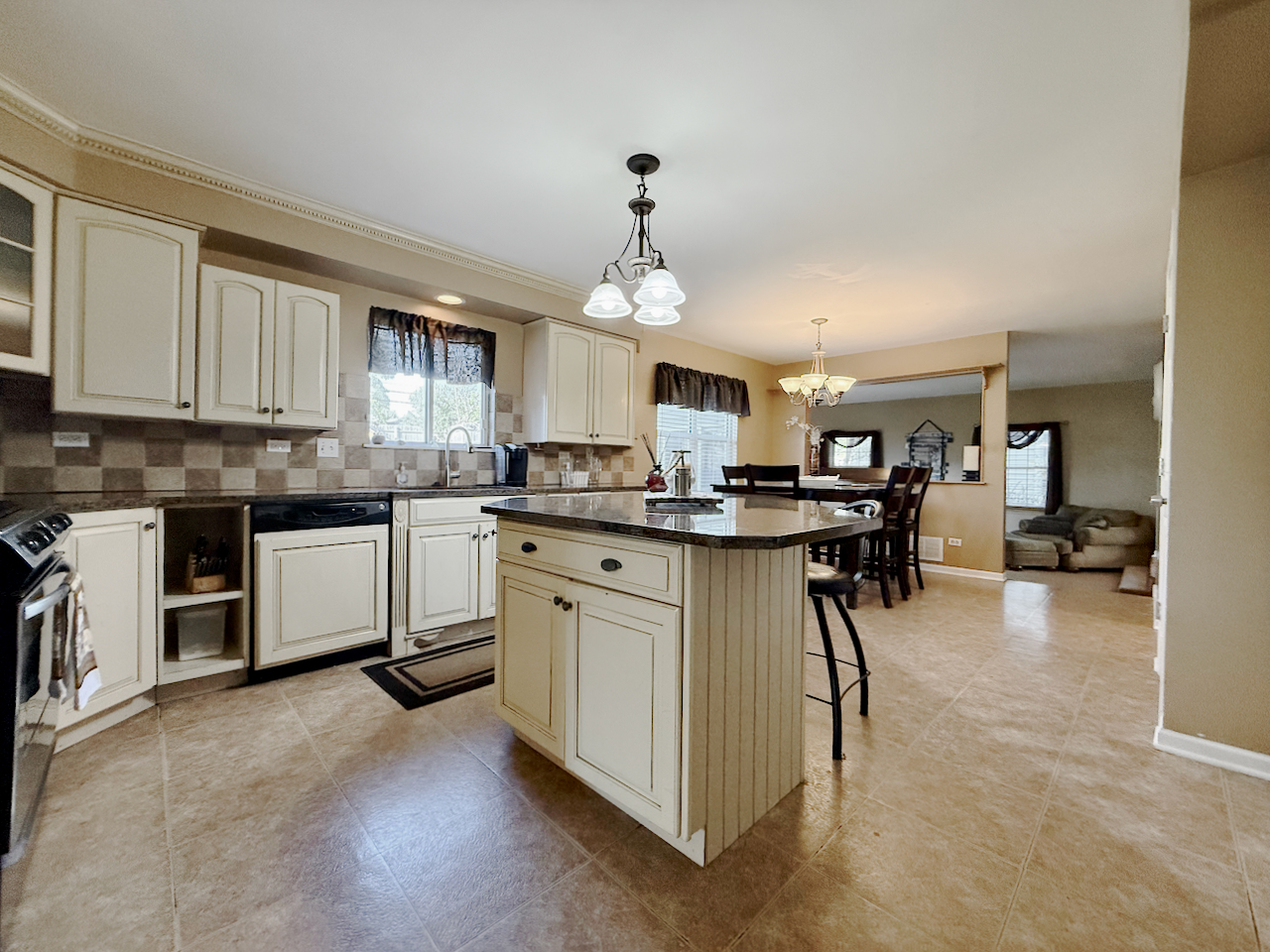 1664 Brighton Drive, Mundelein, IL 60060