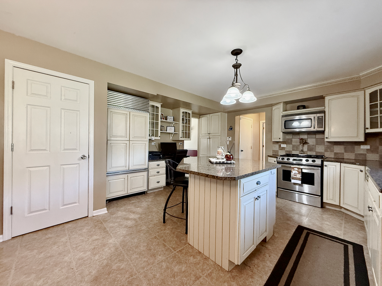 1664 Brighton Drive, Mundelein, IL 60060