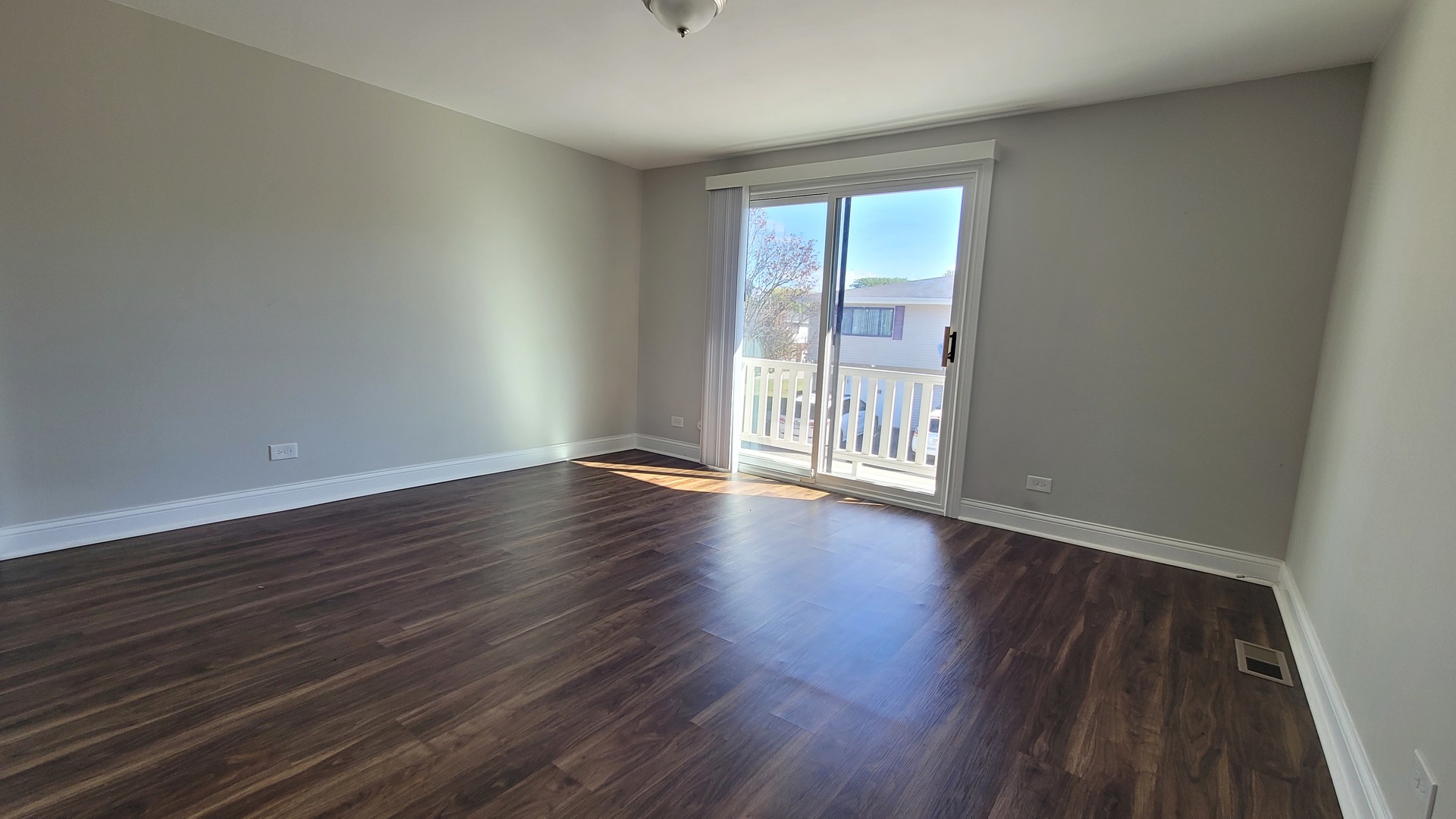 120 COTUIT Court #120, Schaumburg, IL 60193