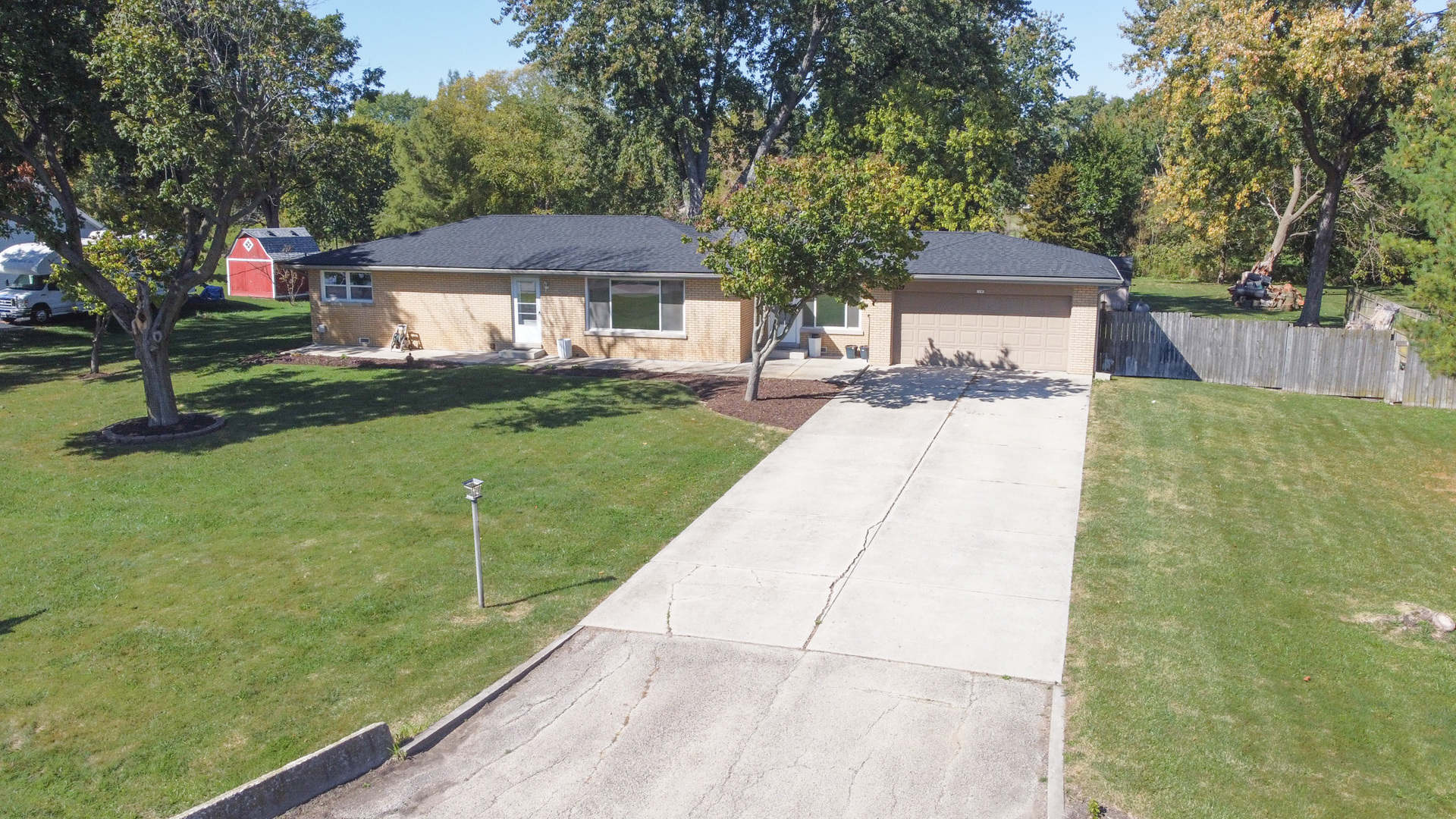 19 Brookside Lane, Bristol, IL 60512