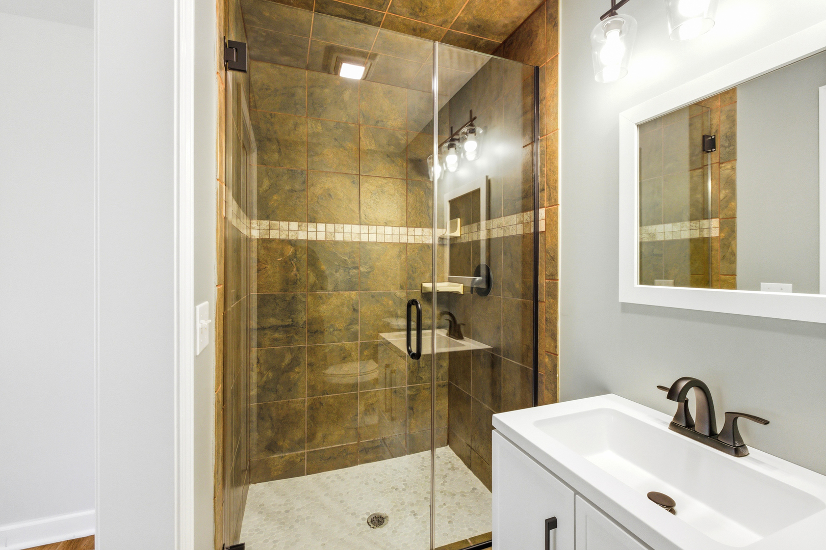 19 Brookside Lane, Bristol, IL 60512