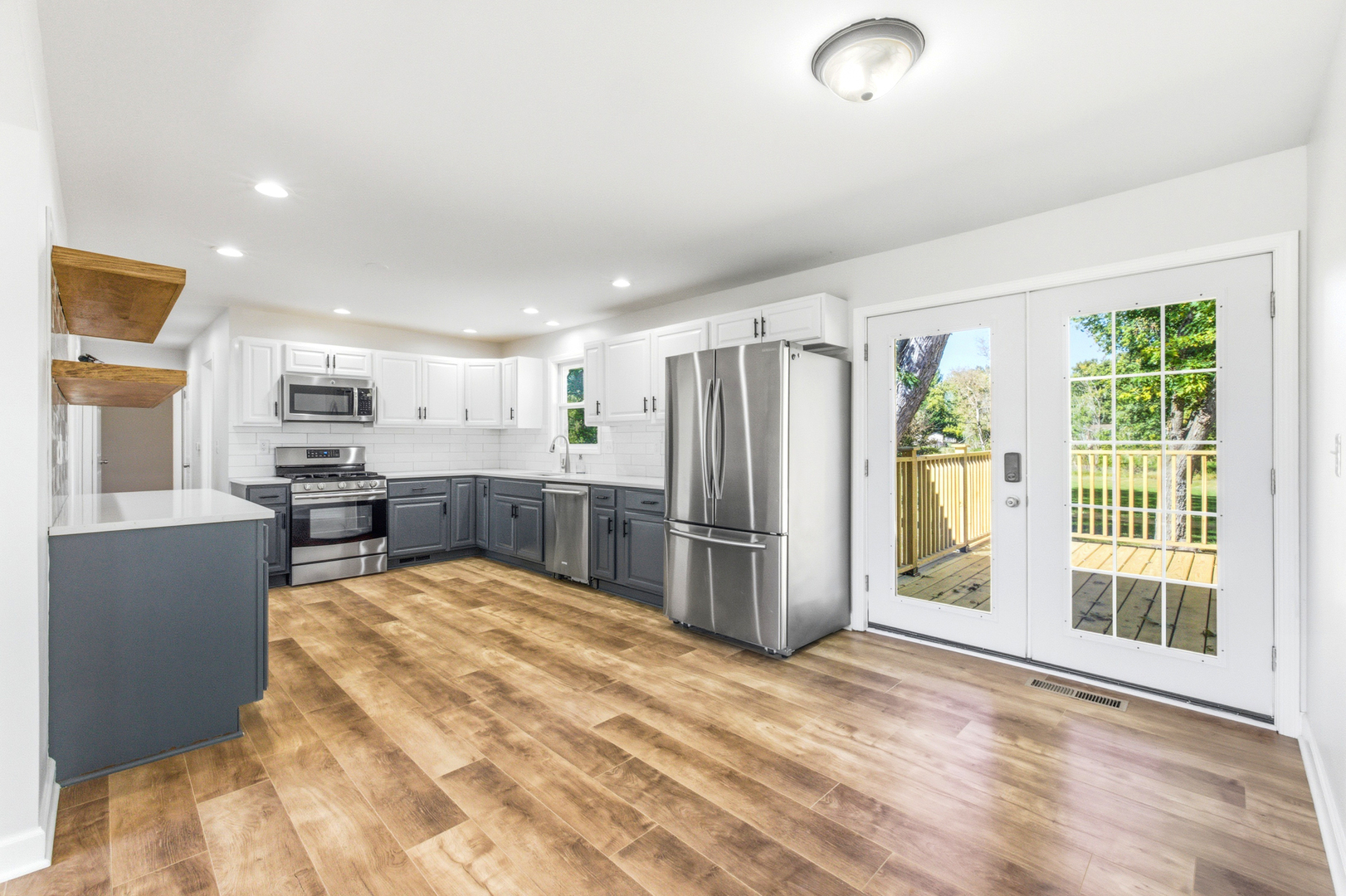 19 Brookside Lane, Bristol, IL 60512