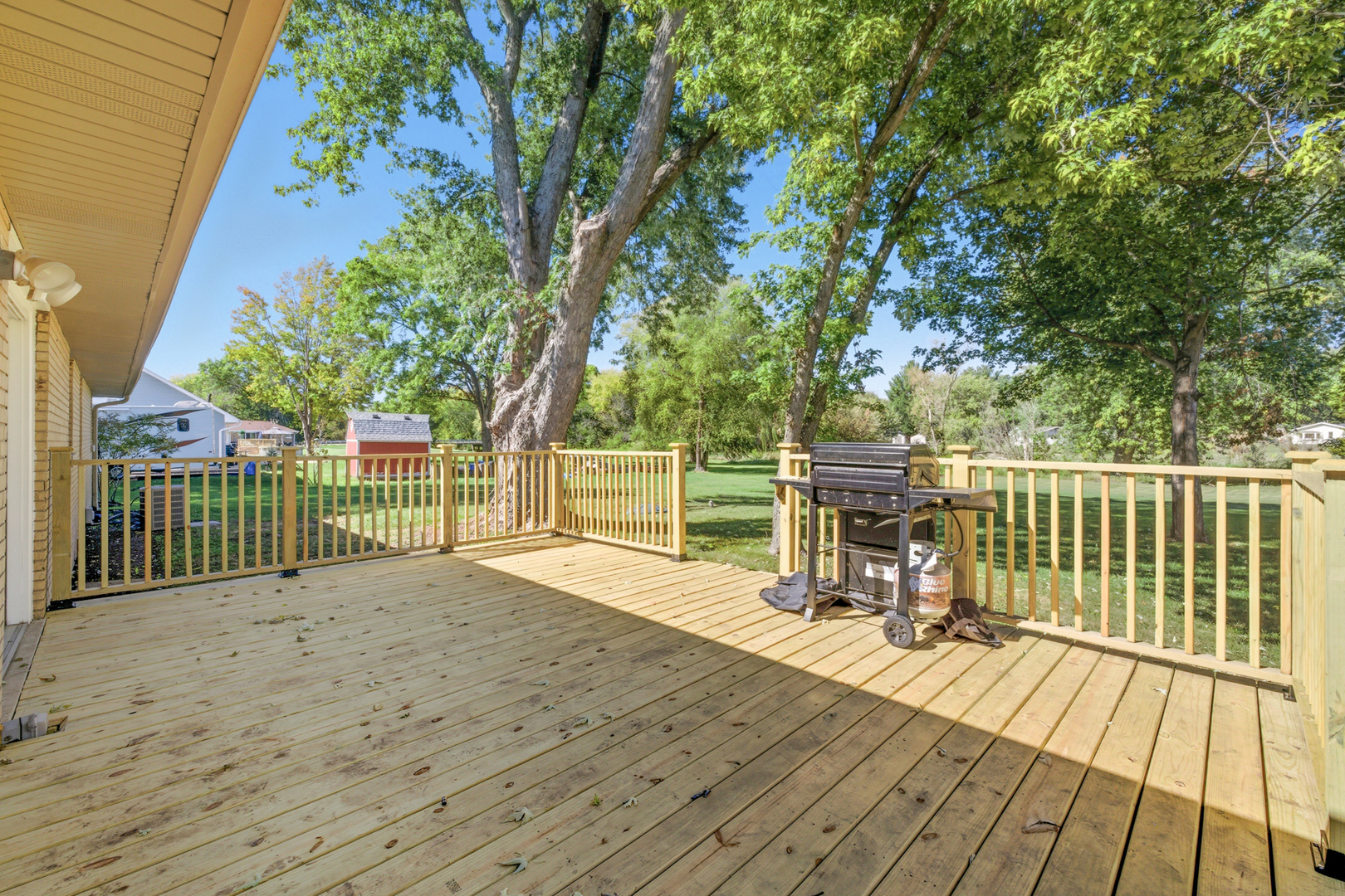 19 Brookside Lane, Bristol, IL 60512