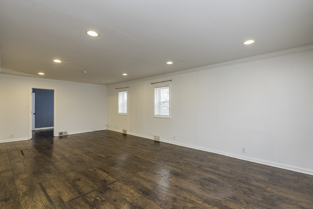 917 N Linden Avenue, Waukegan, IL 60085