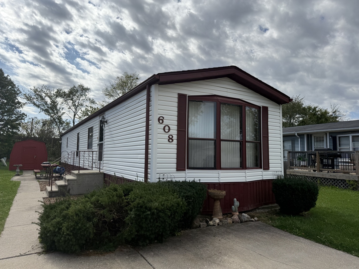 608 Tanglewood Road, Matteson, IL 60443