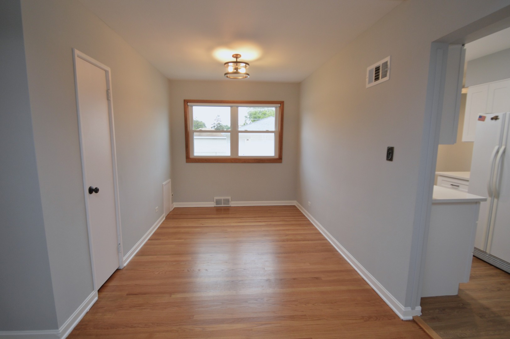 11148 Shelley Street, Westchester, IL 60154
