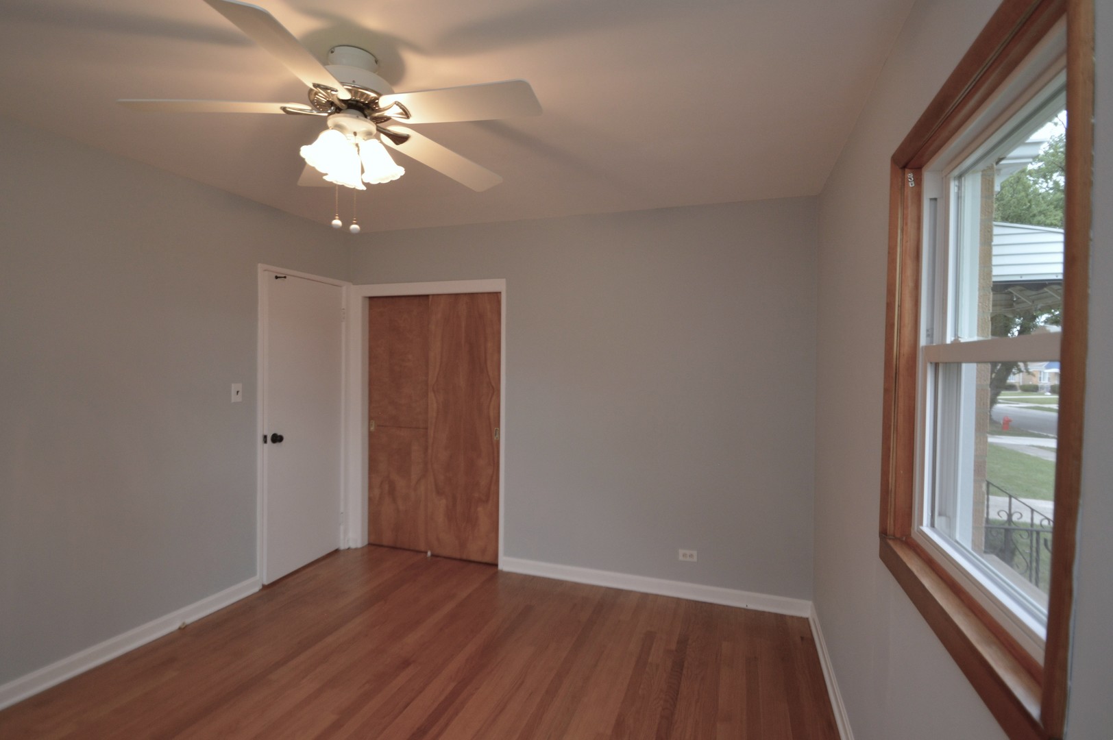 11148 Shelley Street, Westchester, IL 60154