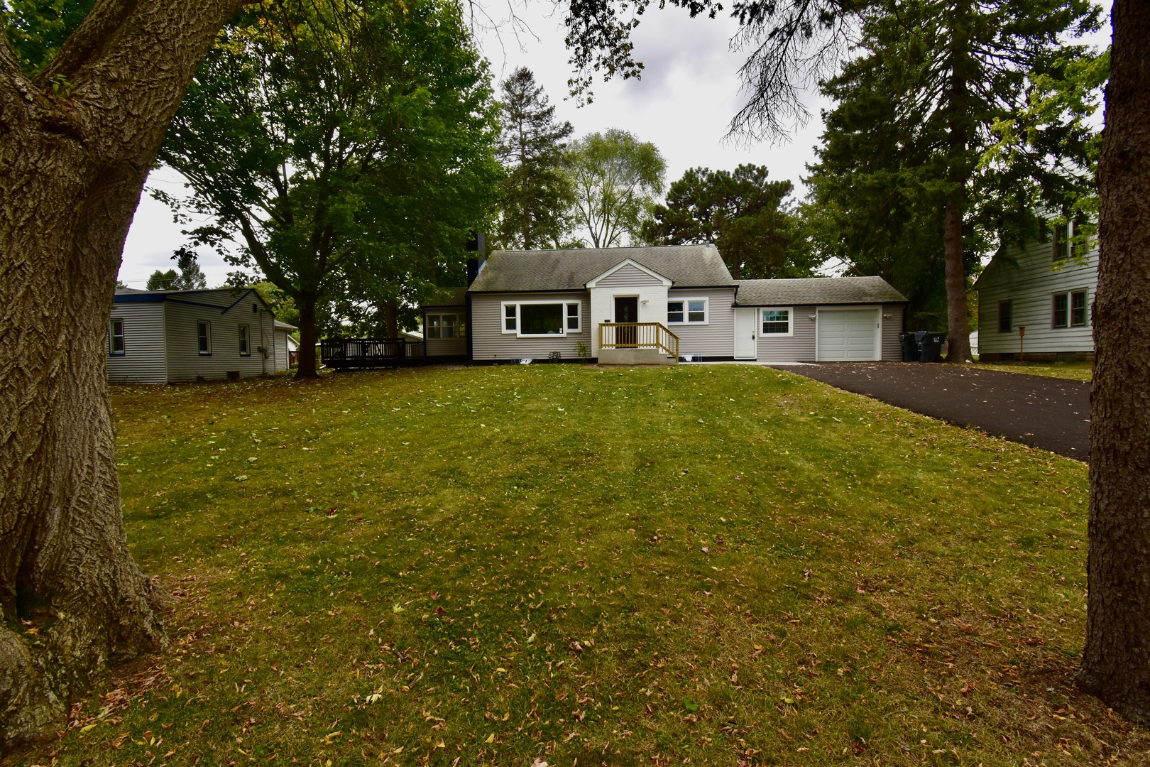 1914 Elim Avenue, Zion, IL 60099