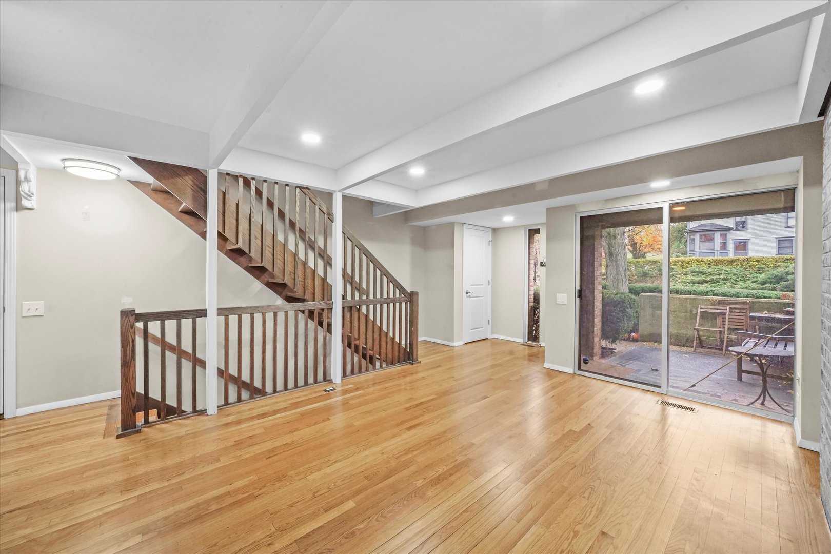 406 Lageschulte Street, Barrington, IL 60010