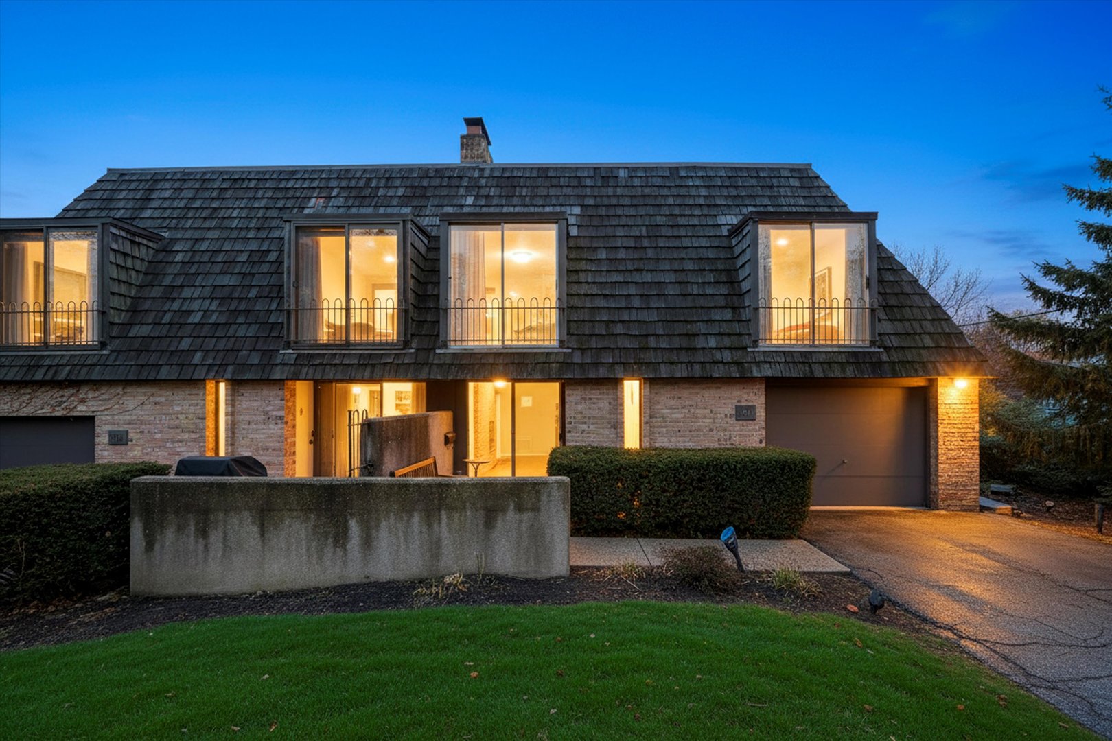 406 Lageschulte Street, Barrington, IL 60010