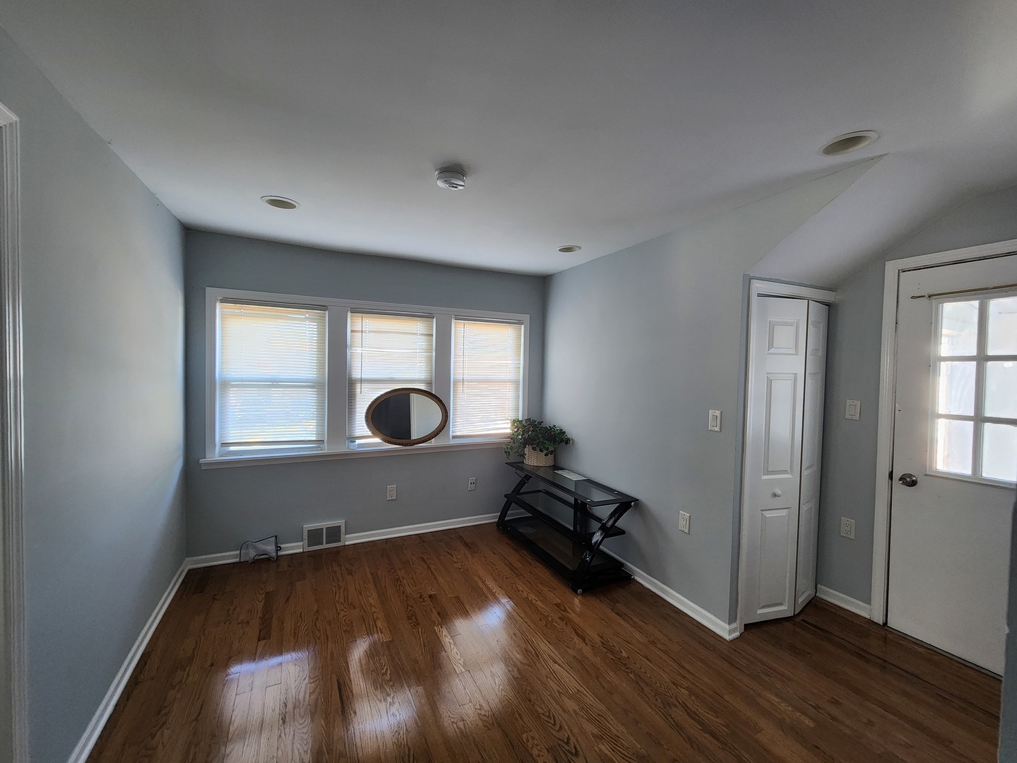 2104 Elim Avenue, Zion, IL 60099