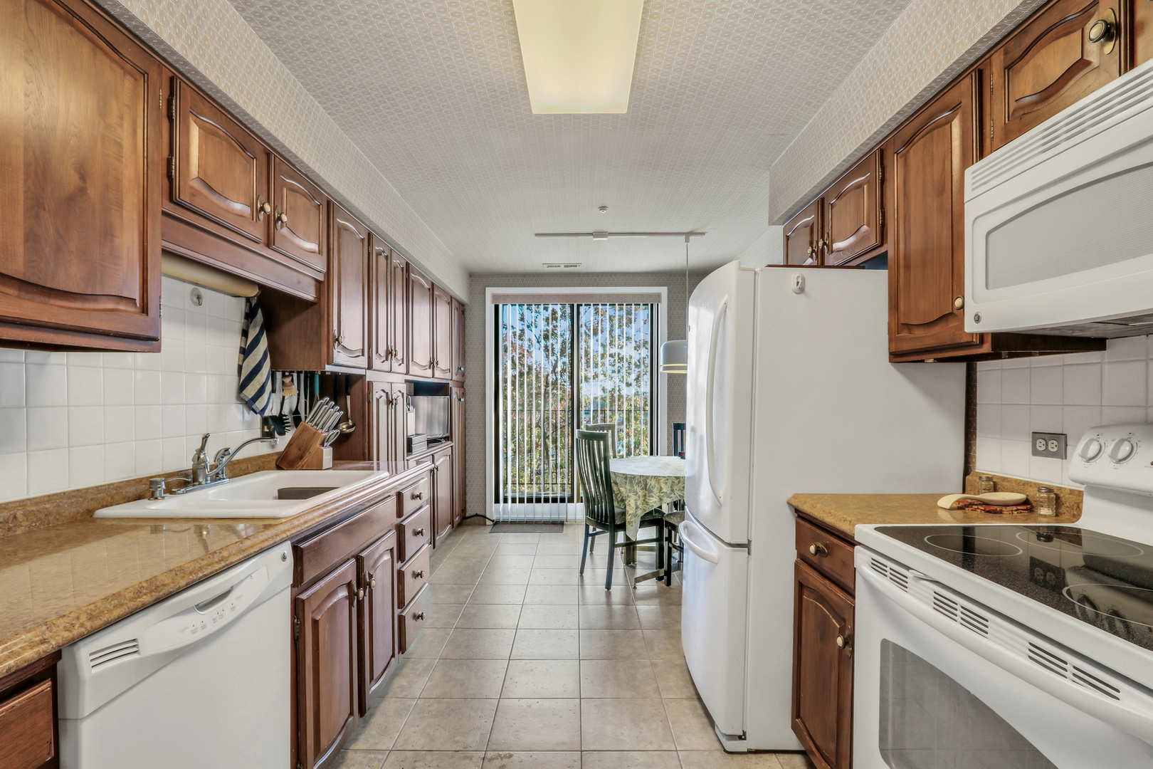 7601 N Lincoln Avenue #511, Skokie, IL 60077