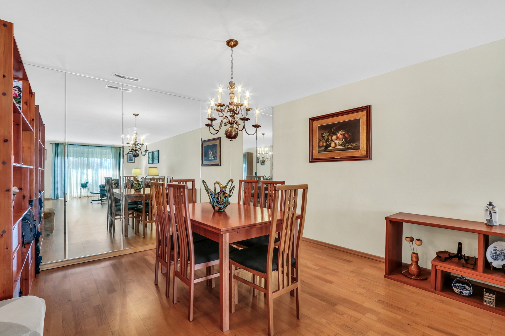 7601 N Lincoln Avenue #511, Skokie, IL 60077