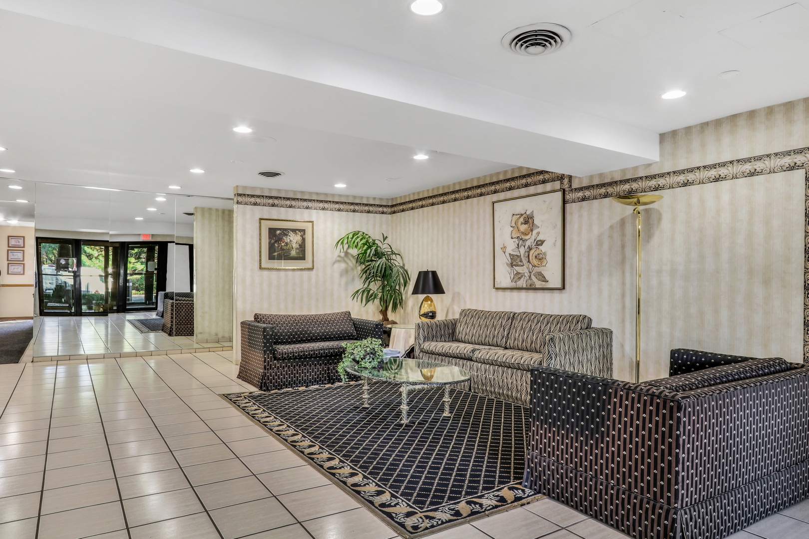 7601 N Lincoln Avenue #511, Skokie, IL 60077