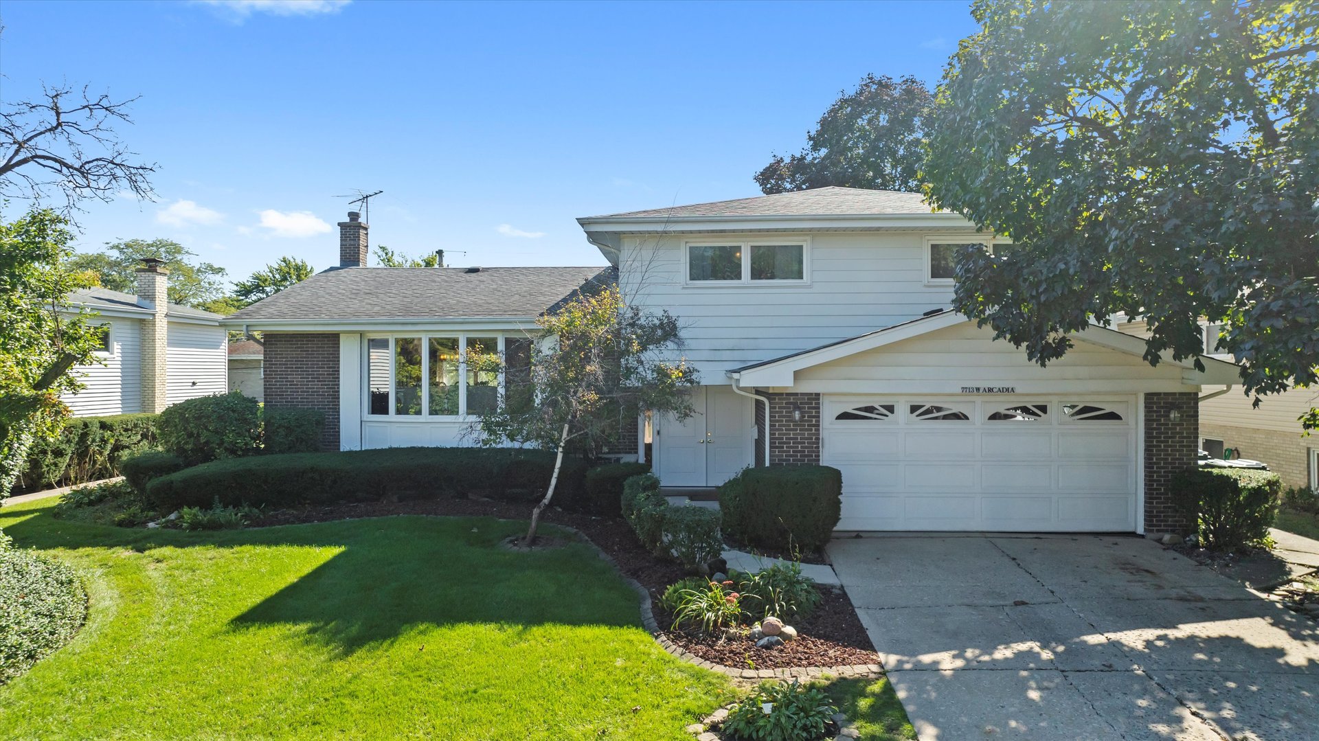 7713 Arcadia Street, Morton Grove, IL 60053