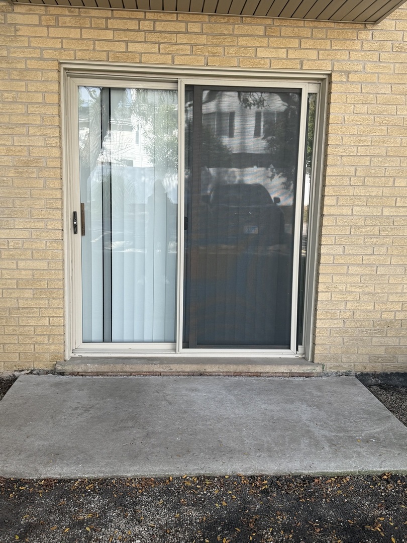 531 Carlysle Drive #9, Clarendon Hills, IL 60514