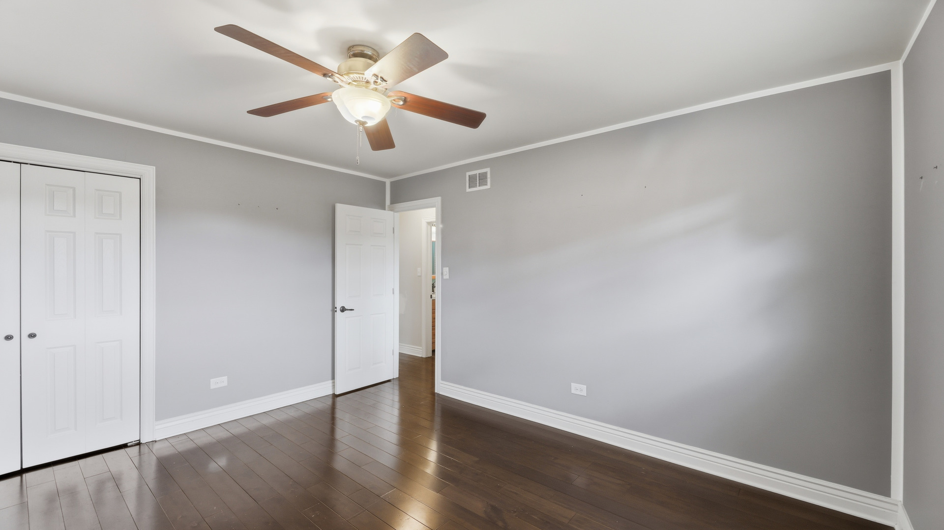 8853 W 97th Street, Palos Hills, IL 60465