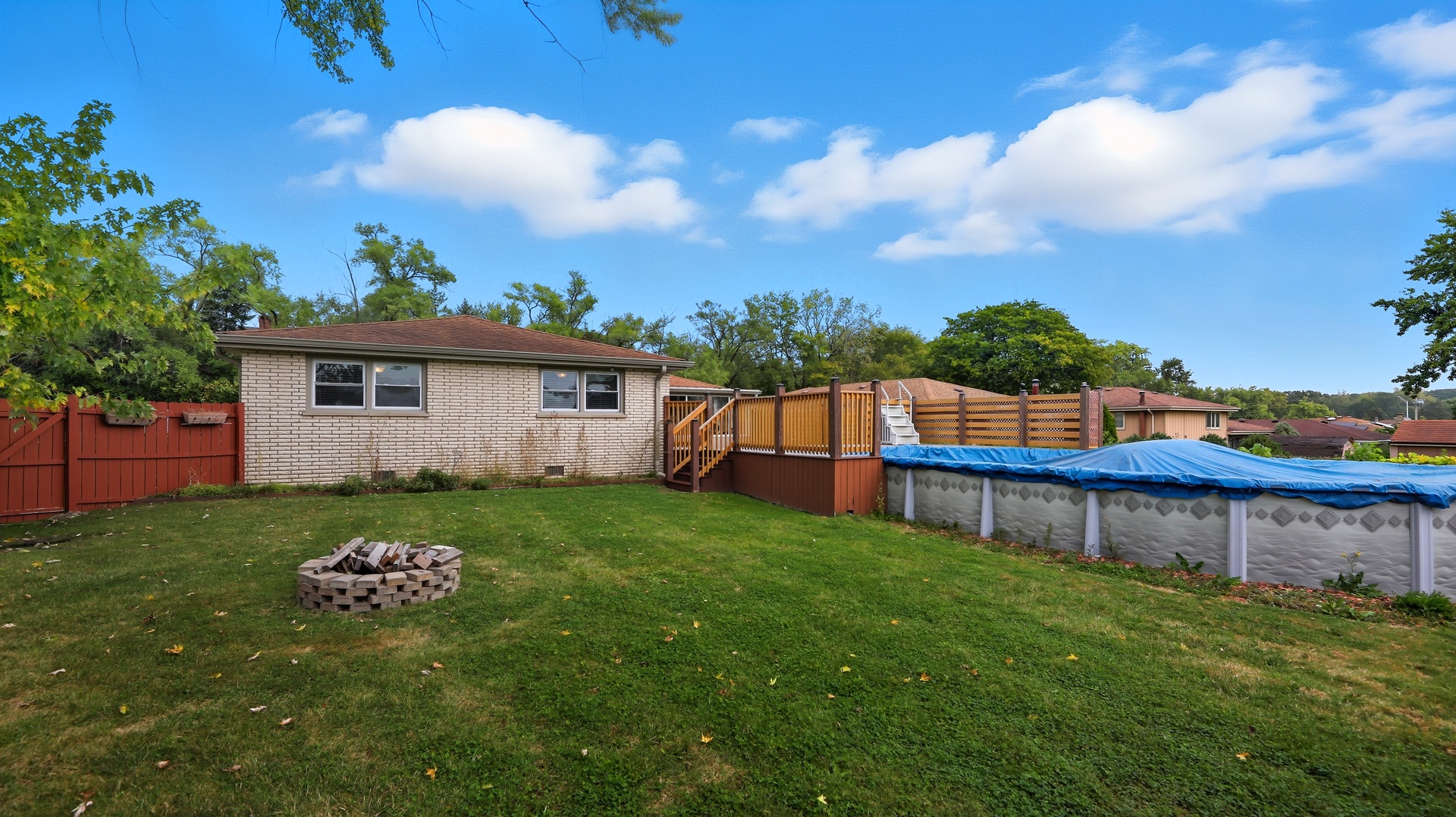 8853 W 97th Street, Palos Hills, IL 60465