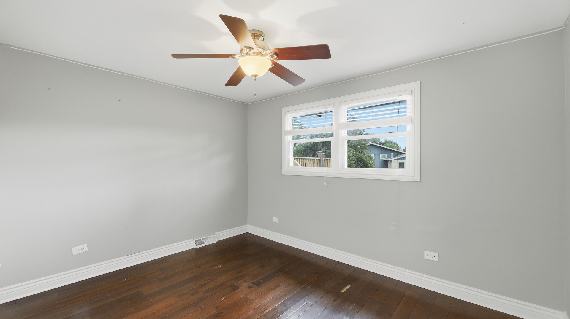 8853 W 97th Street, Palos Hills, IL 60465