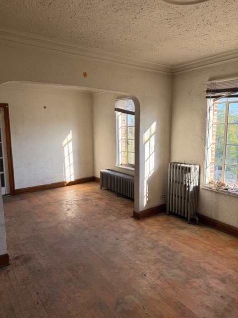 1718 S 6th Avenue, Maywood, IL 60153