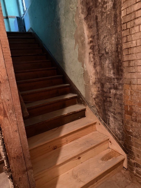 1718 S 6th Avenue, Maywood, IL 60153